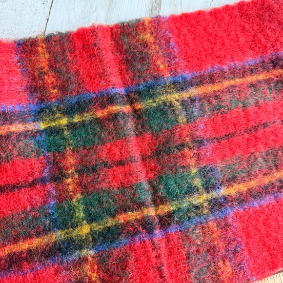 Vintage 60s 70s Brushed Wool Tartan Plaid Scarf Red Fuzzy Italy Alexander’s - Picture 6 of 9